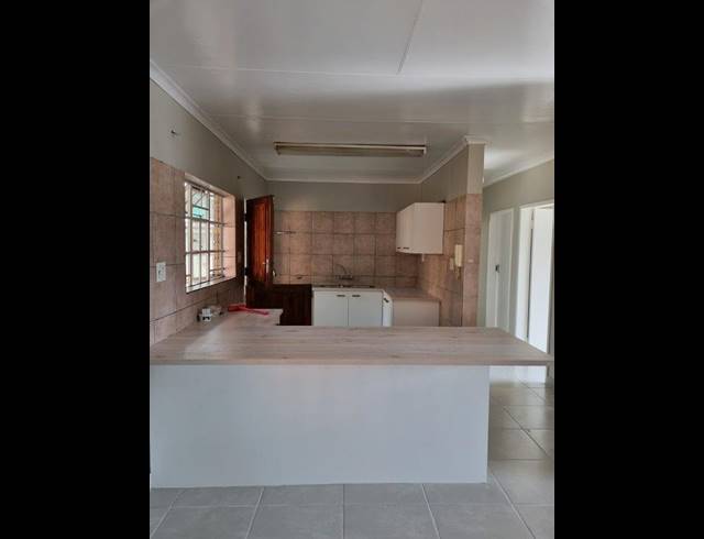 3 BEDROOM PROPERTY TO RENT IN PETERSFIELD